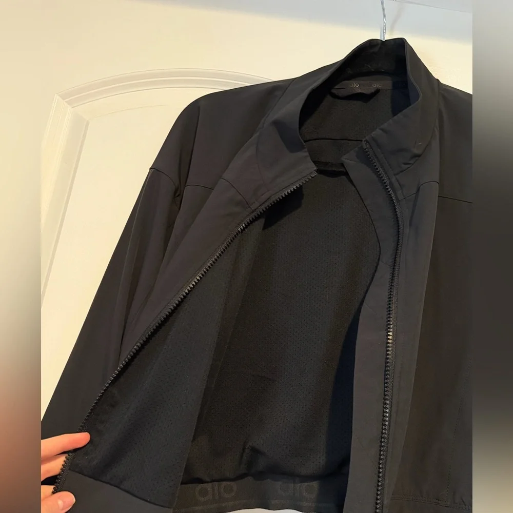 alo yoga clubhouse jacket black